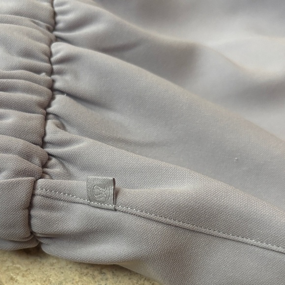 Lululemon Noir Crop size 6- Tie Waist silverscreen Chic Culottes Belted Waist - Picture 6 of 7